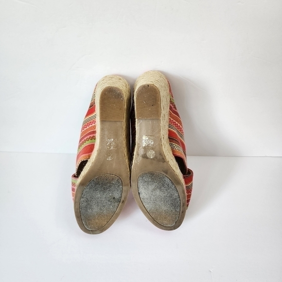 Chinese Laundry Drama Peep Toe 4" Heel Crossover Strap Wedge Size 8 - Picture 10 of 13